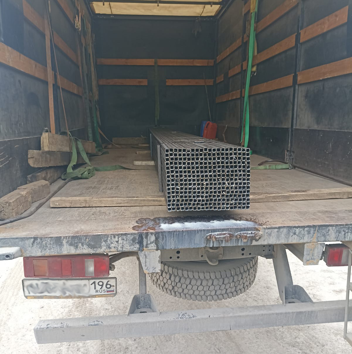 Погрузка готовой продукции с производства ООО «БТЗ» - Фотография 12